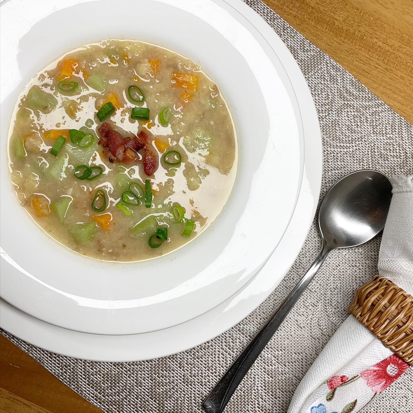 Sopa de feijão com legumes-image