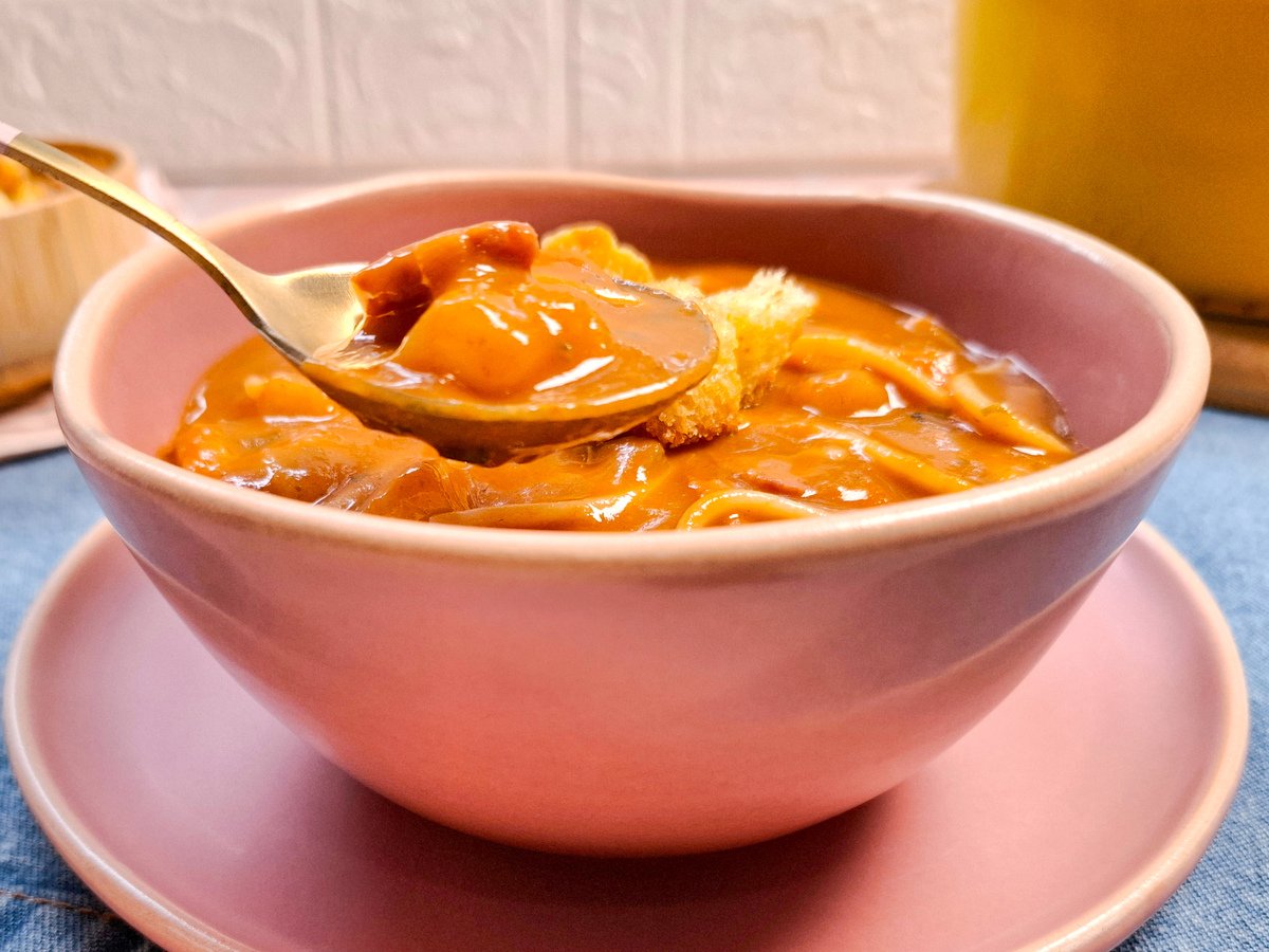 Sopa de feijão fácil e rápida
