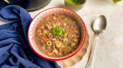 Sopa de feijão preto