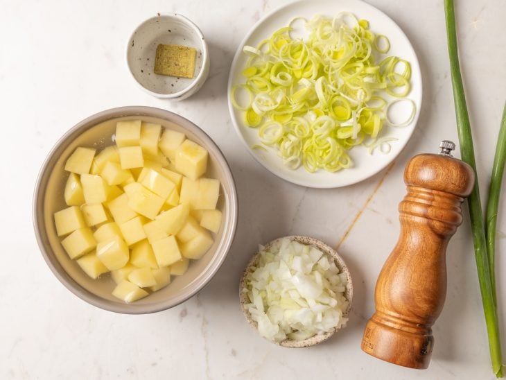 Ingredientes para a receita de sopa de legumes.