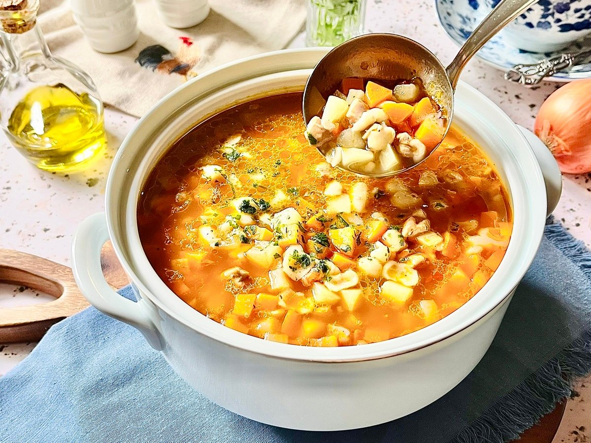 Sopa de legumes com frango