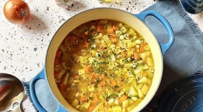 Sopa de legumes simples e rápida