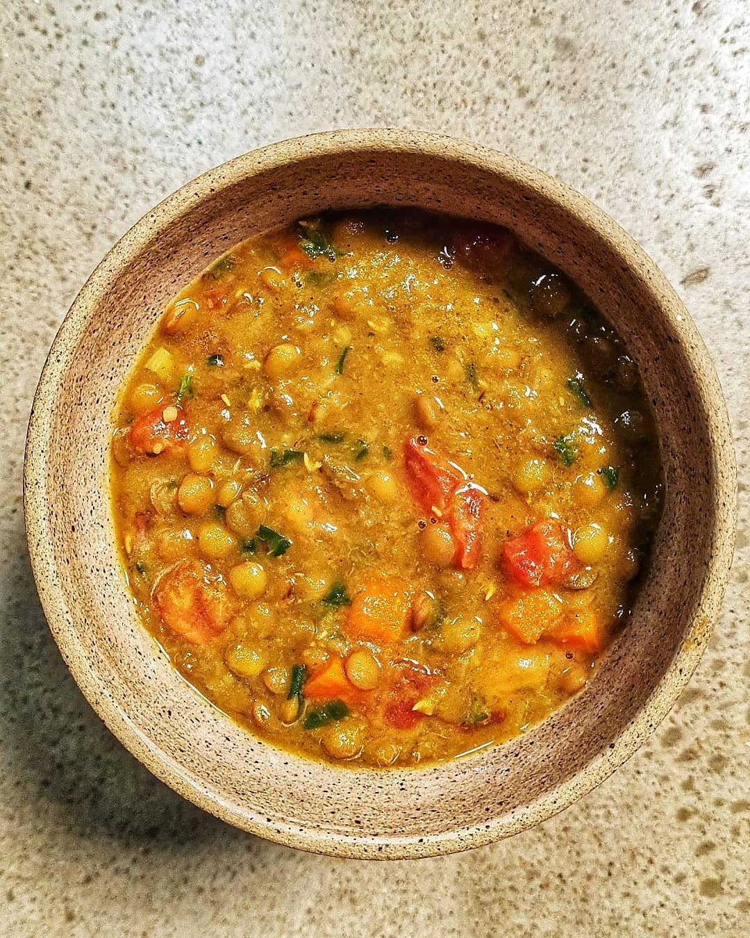 Sopa De Lentilha Com Cenoura E Especiarias