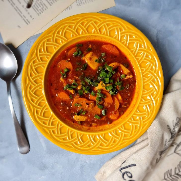 Sopa de lentilha com frango