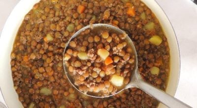 Sopa de lentilhas com carne moída