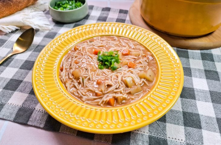 Sopa de macarrão