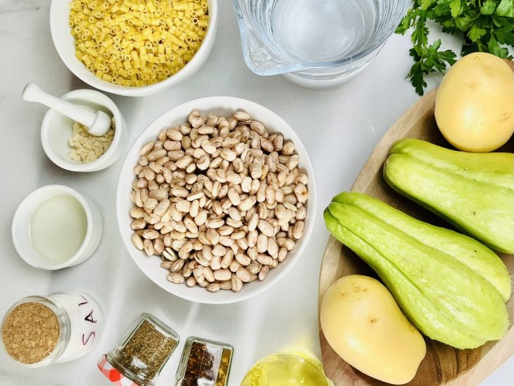 Ingredientes reunidos para o preparo da receita.