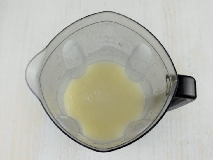 Purê batido no liquidificador.