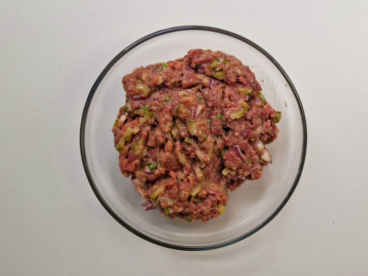 Todos os ingredientes reunidos e misturados.