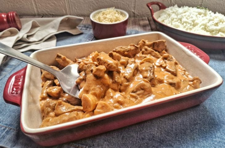 Strogonoff de carne com champignon