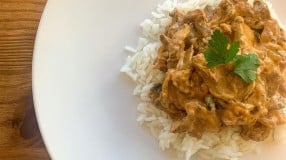 Strogonoff de carne com cogumelo