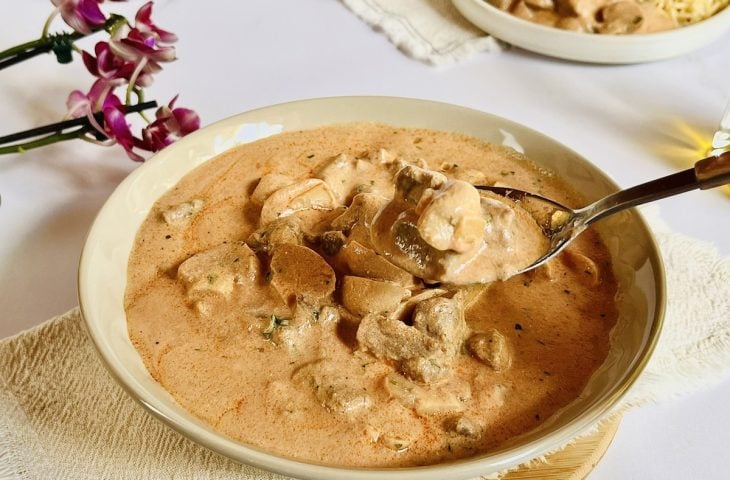 Strogonoff de coxão mole