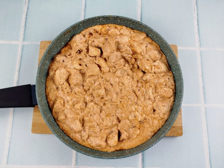 Creme de ricota adicionado na frigideira.