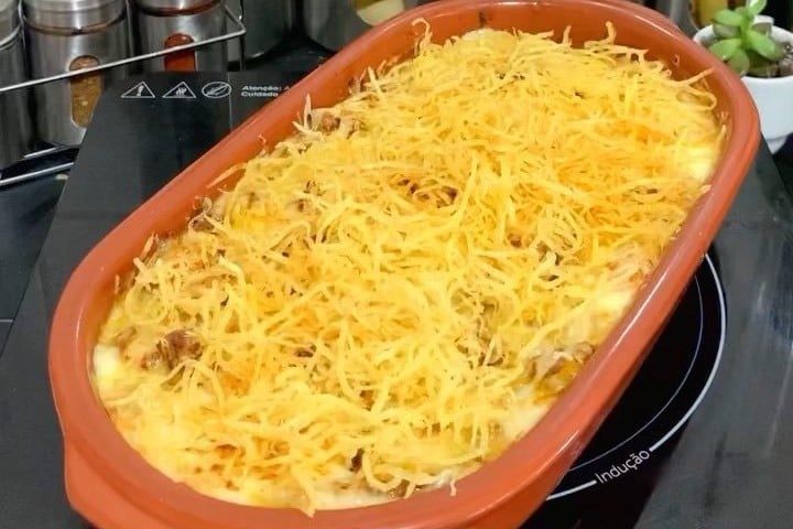 Strogonoff gratinado