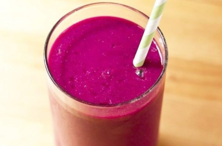 Suco de açaí com banana e laranja