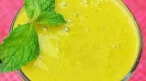 Suco de manga com laranja