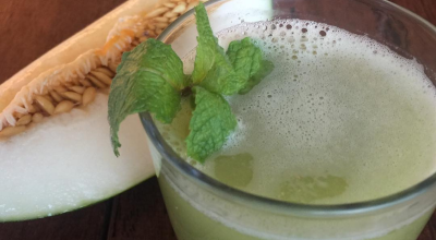 Suco de melão com hortelã