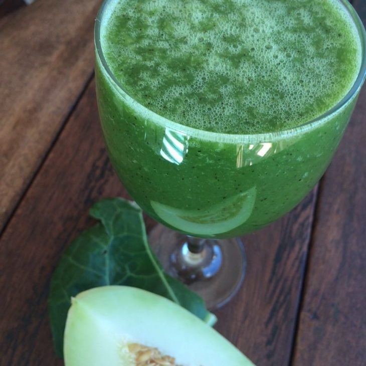 Suco verde de couve com melão