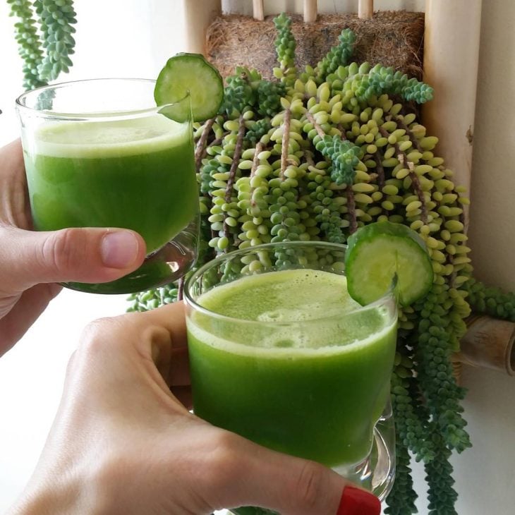 Suco verde refrescante