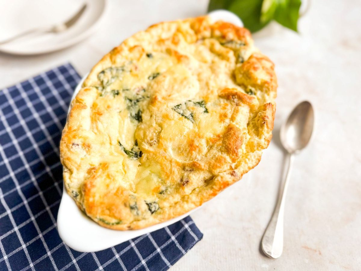 Suflê de espinafre com bacon