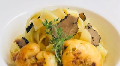 Tagliatelle com lagosta e trufa