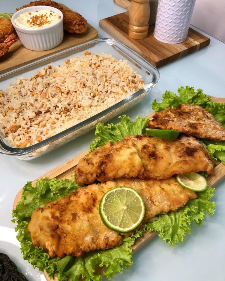 Tambaqui empanado com arroz de castanhas