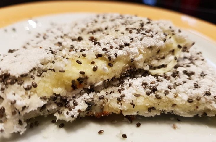 Tapioca com chia e queijo