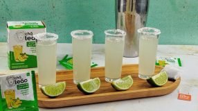 Tequila com chá verde, limão e gengibre
