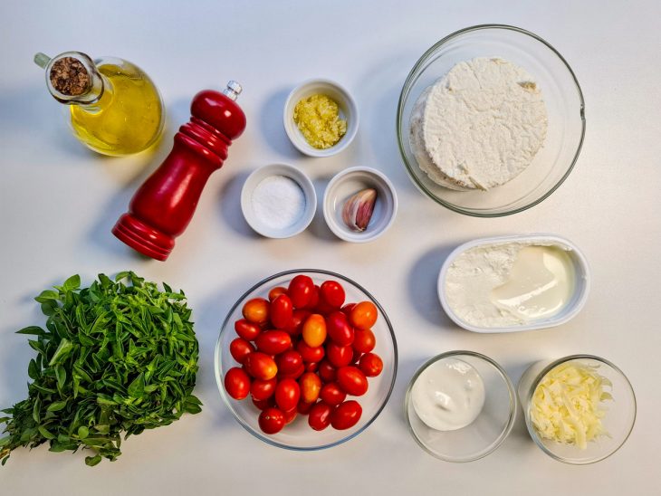 Ingredientes separados na bancada.