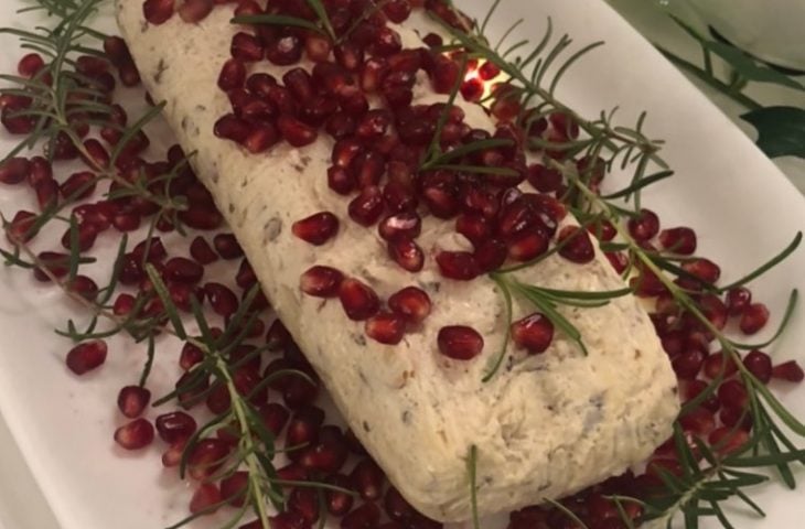 Terrine de cream cheese com amêndoas