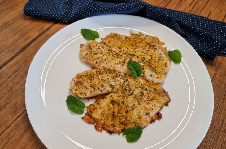 Tilápia assada com crosta de parmesão