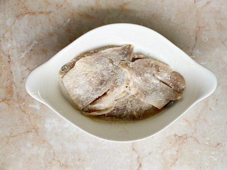 Filés de tilápia empanados.