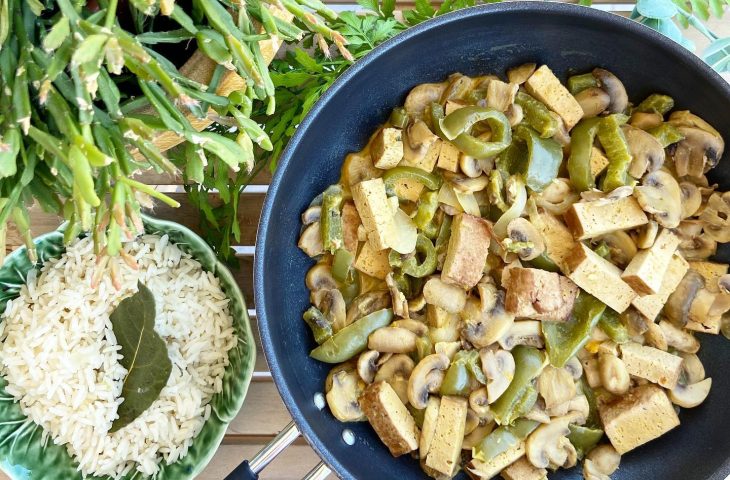 Tofu com molho de laranja