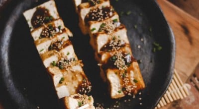 Tofu grelhado ao molho asiático