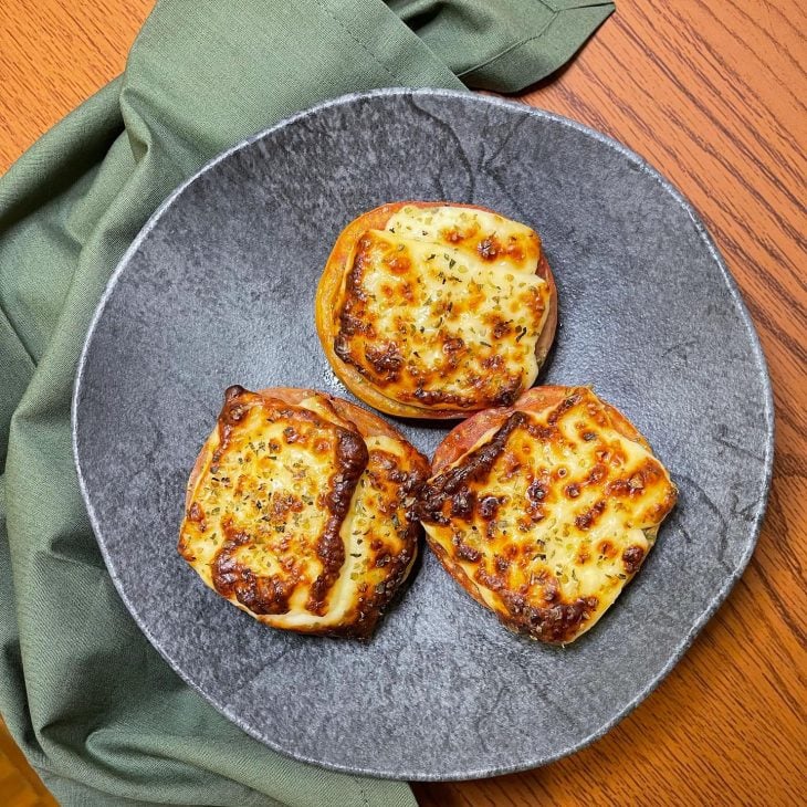 Tomate com queijo minas na airfryer