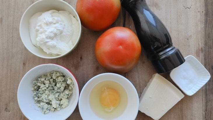 Tomates recheados com creme de queijo - Passo a Passo