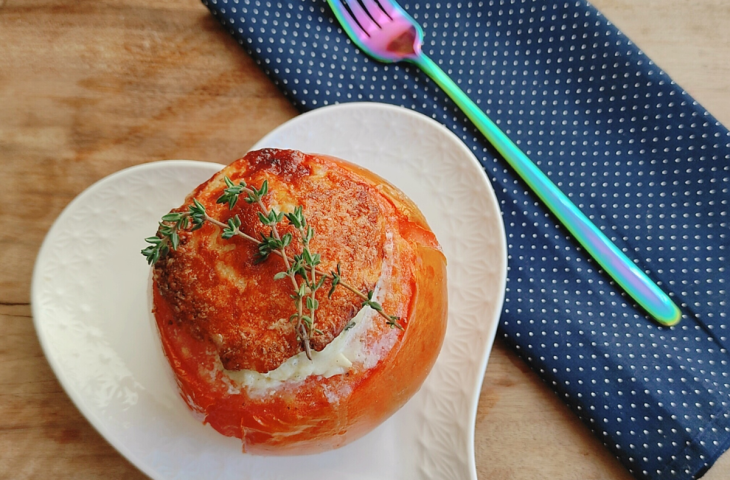 Tomates recheados com creme de queijo