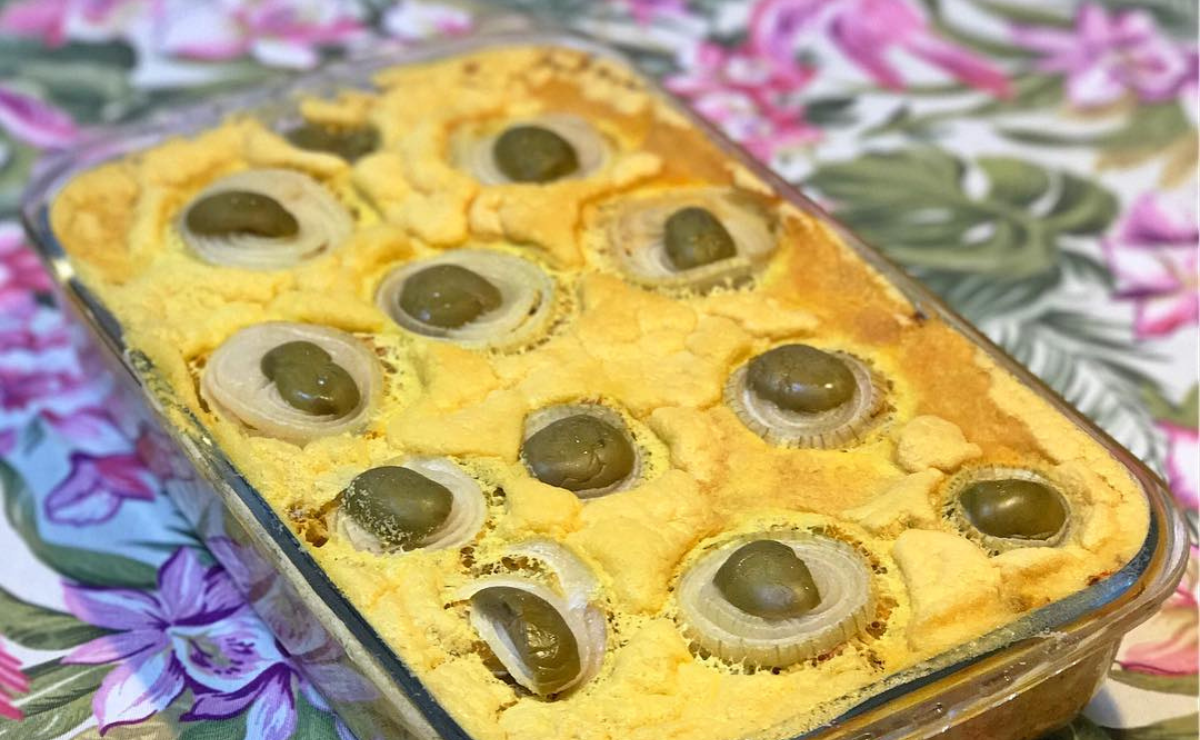 Torta capixaba de bacalhau