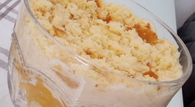 Torta de abacaxi na taça