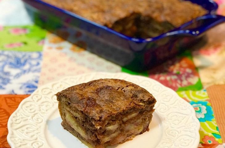 Torta de banana com doce de leite