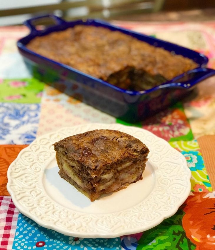 Torta de banana com doce de leite