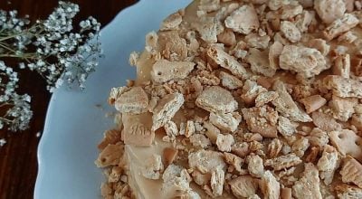 Torta de bolacha com doce de leite