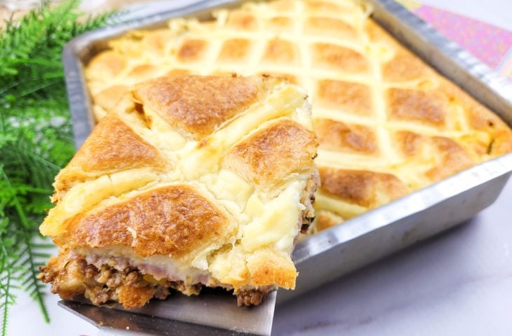 Torta de carne moída com requeijão