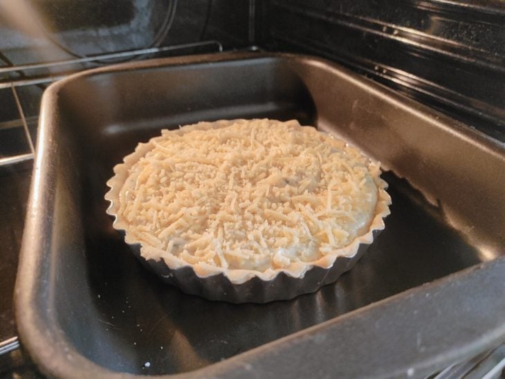 Torta de cebola cremosa - Passo a Passo