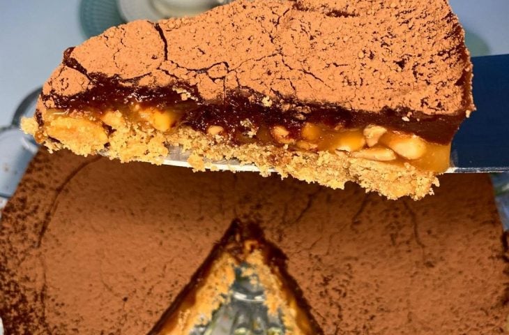 Torta de chocolate com amendoim