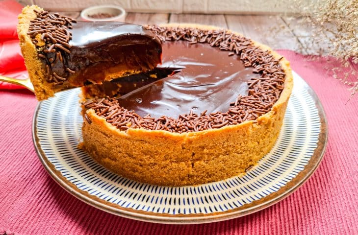 Torta de chocolate com caramelo