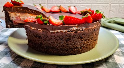 Torta de chocolate com morango