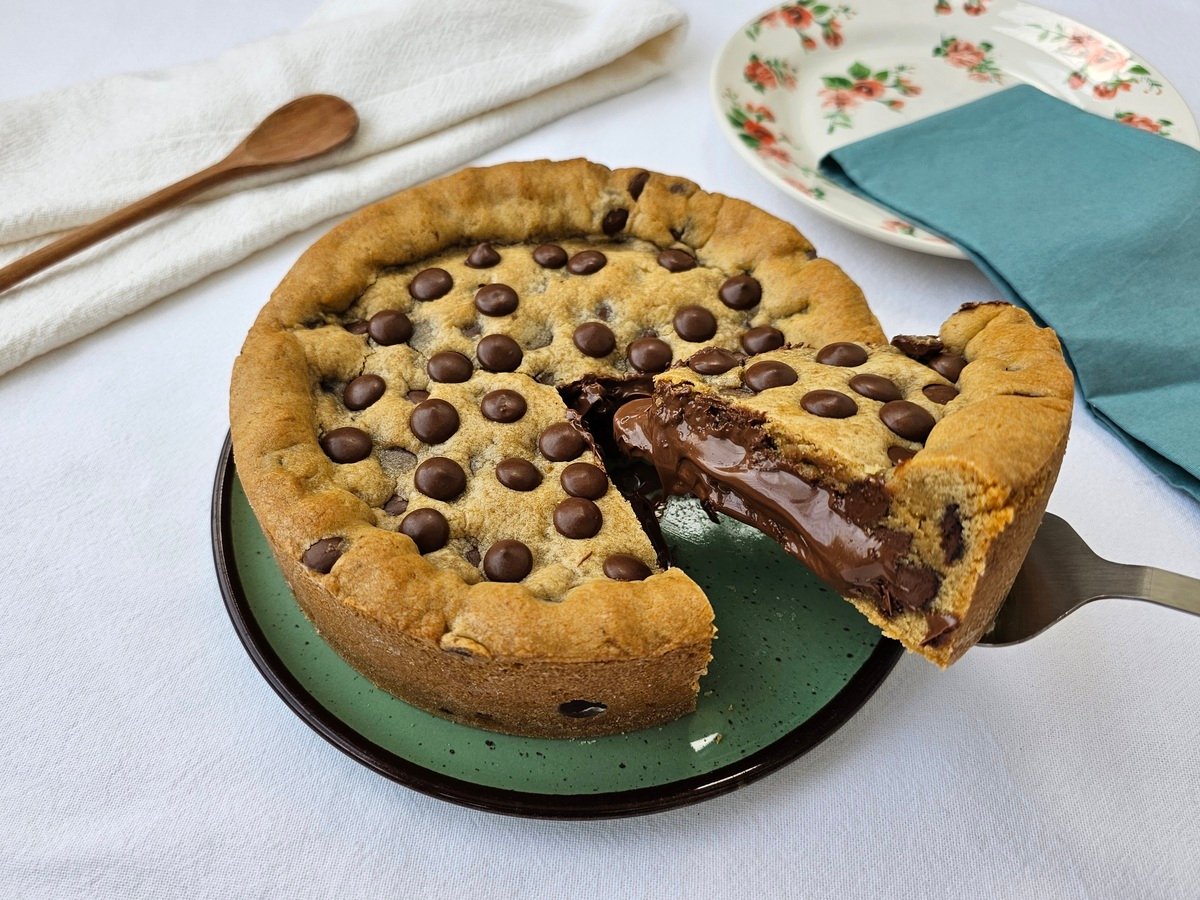 Torta de cookie com recheio de Nutella