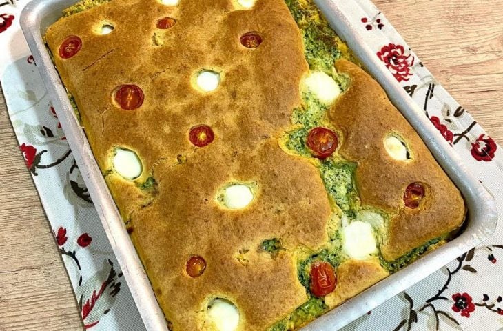 Torta de frango com creme de espinafre