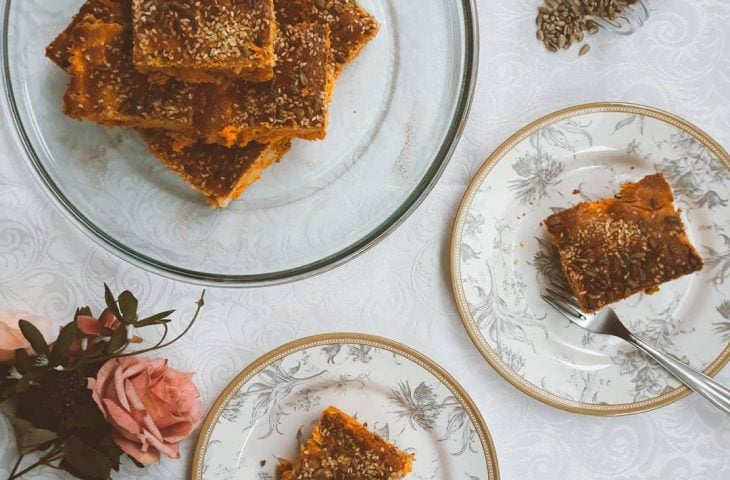 Torta de frango com farinha de grão-de-bico